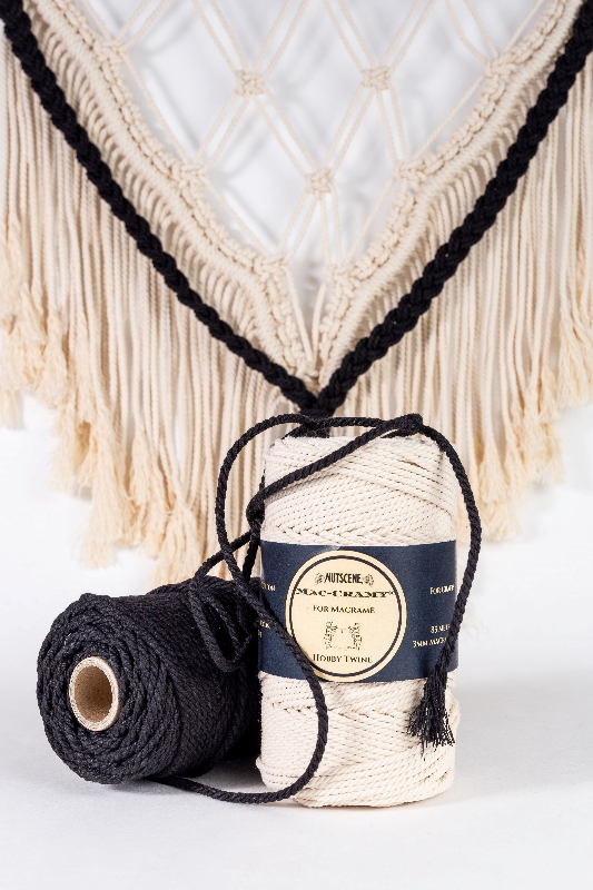 Image 3 from Nutscene Twines