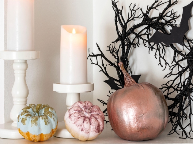 Halloween pumpkins painted with Rust-Oleum Glitter Paint