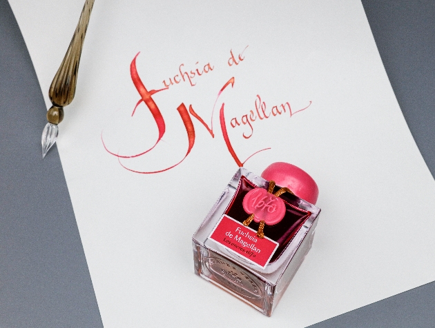 Fuchsia de Magellan ink bottle and quill