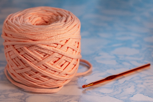 peach thread with needle