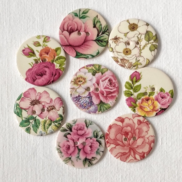 vintage style floral buttons