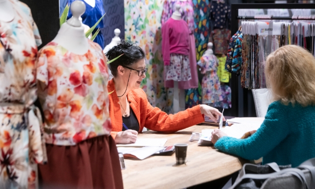 meeting taking place at craft trade show