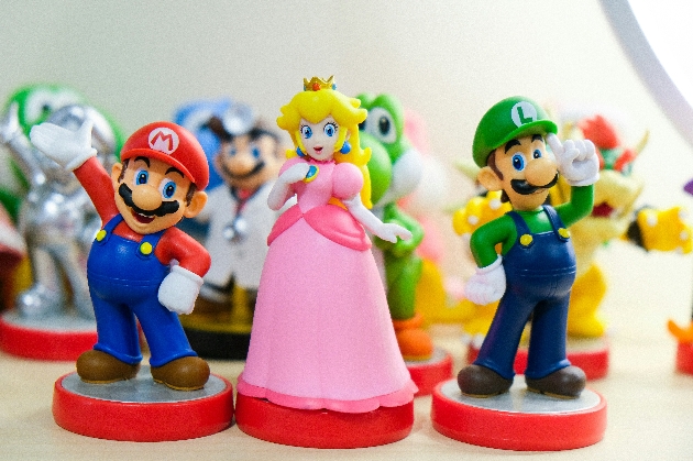 Plastic toys 