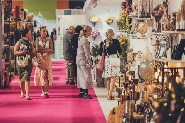 busy trade fair aisles