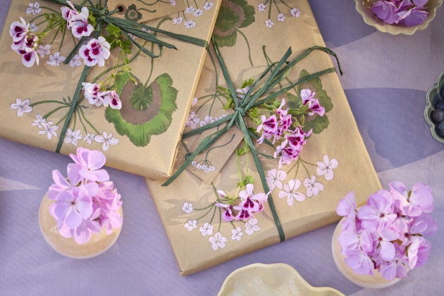 Blooming Gift Wrap